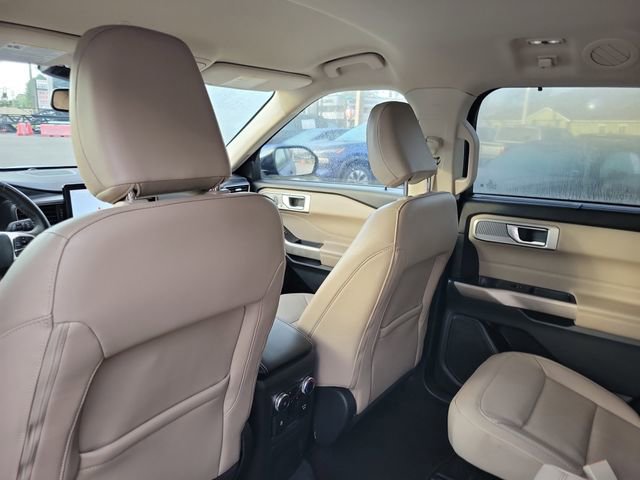 Used 2023 Ford Explorer Limited w/ Equipment Group 301A image 30