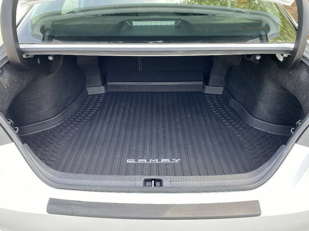 Used 2019 Toyota Camry XSE FWD image 24