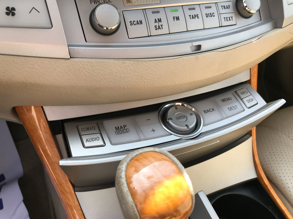 Used 2005 Toyota Avalon Limited image 19
