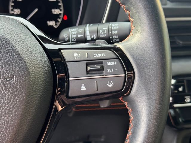 Used 2025 Honda Pilot Sport image 27