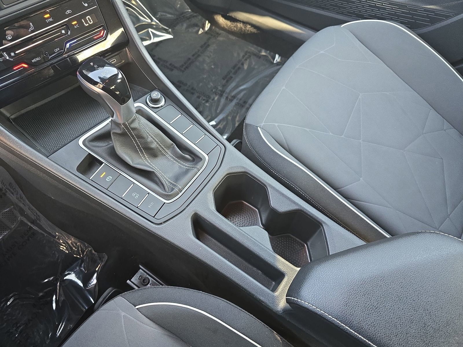 Used 2025 Volkswagen Jetta Sport image 28