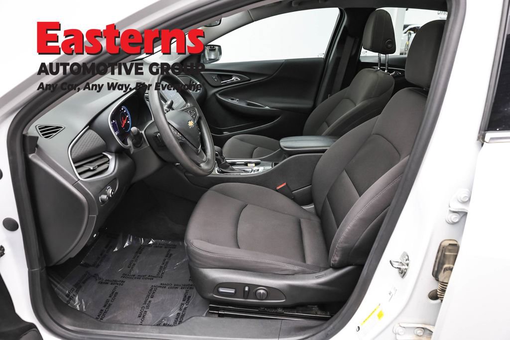 Used 2023 Chevrolet Malibu LT FWD image 13