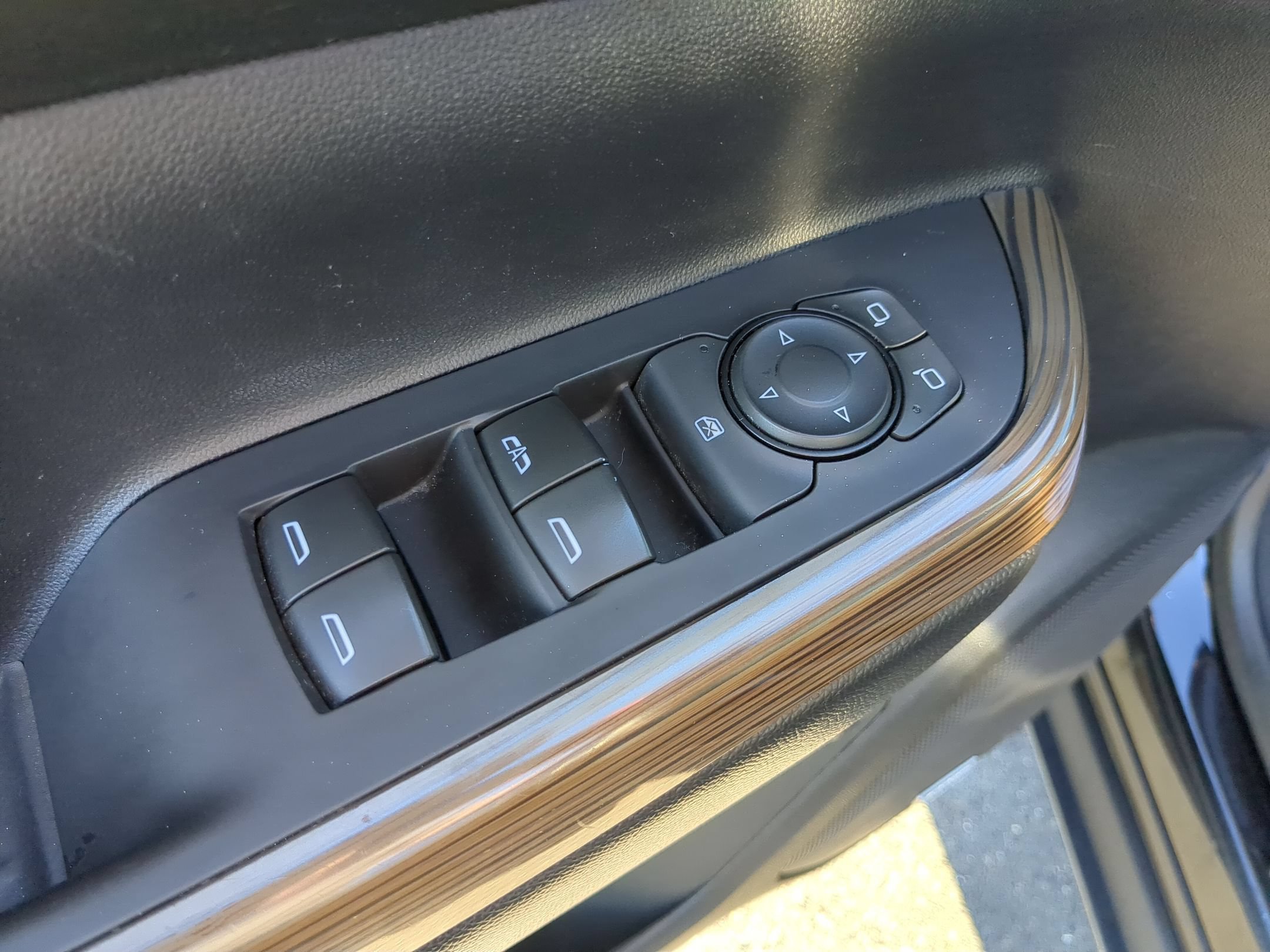 Certified 2019 GMC Acadia SLE w/ Driver Alert Package I FWD image 21