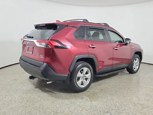 Used 2021 Toyota RAV4 XLE AWD/4WD image 5