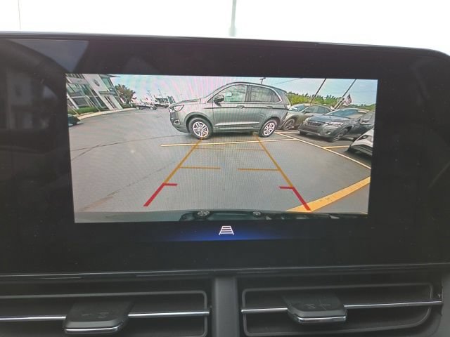 Used 2024 Chevrolet Trax ACTIV w/ Sunroof Package FWD image 17