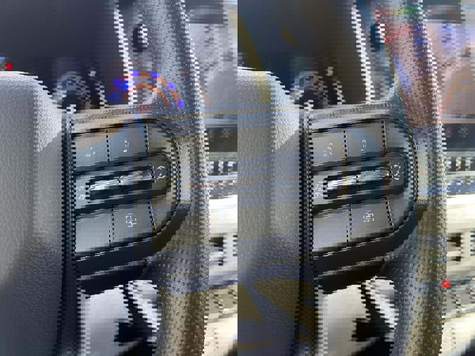 Used 2024 Chevrolet Colorado Trail Boss w/ Technology Package image 29