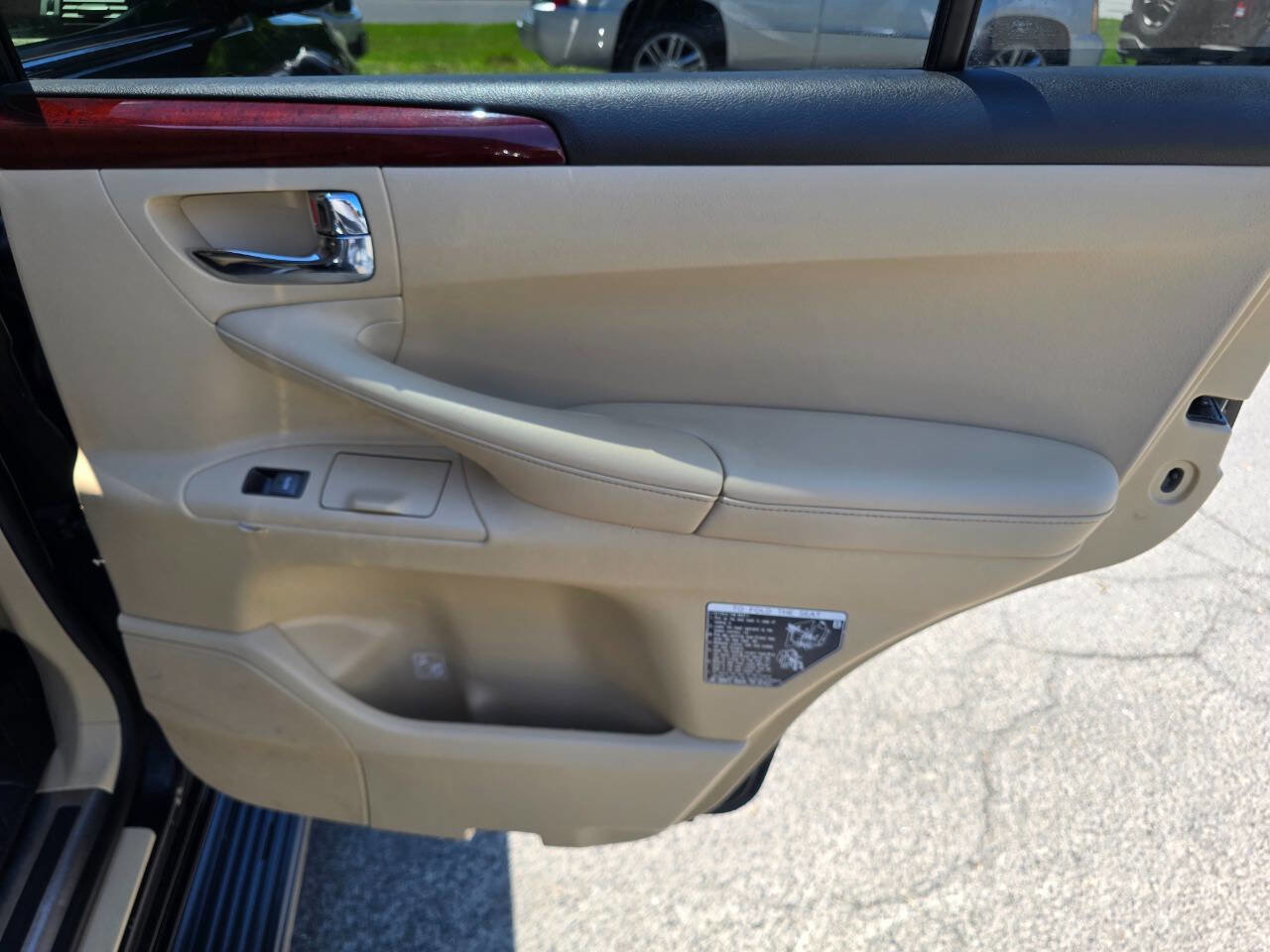 Used 2011 Lexus LX 570 4WD image 34