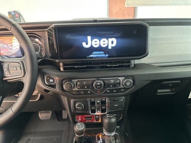 New 2025 Jeep Wrangler Willys AWD/4WD image 30