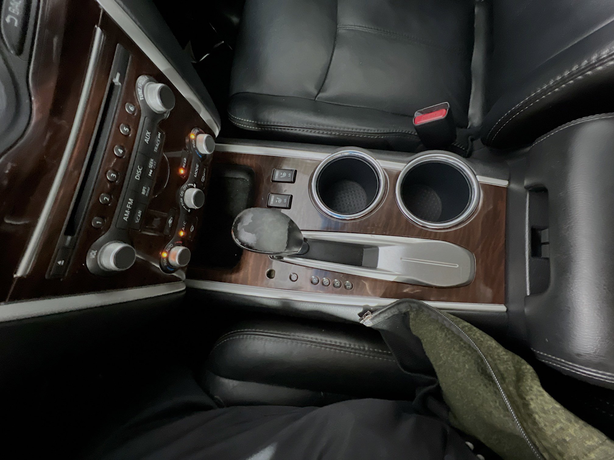 Used 2013 Nissan Pathfinder SL w/ SL Premium Pkg image 25