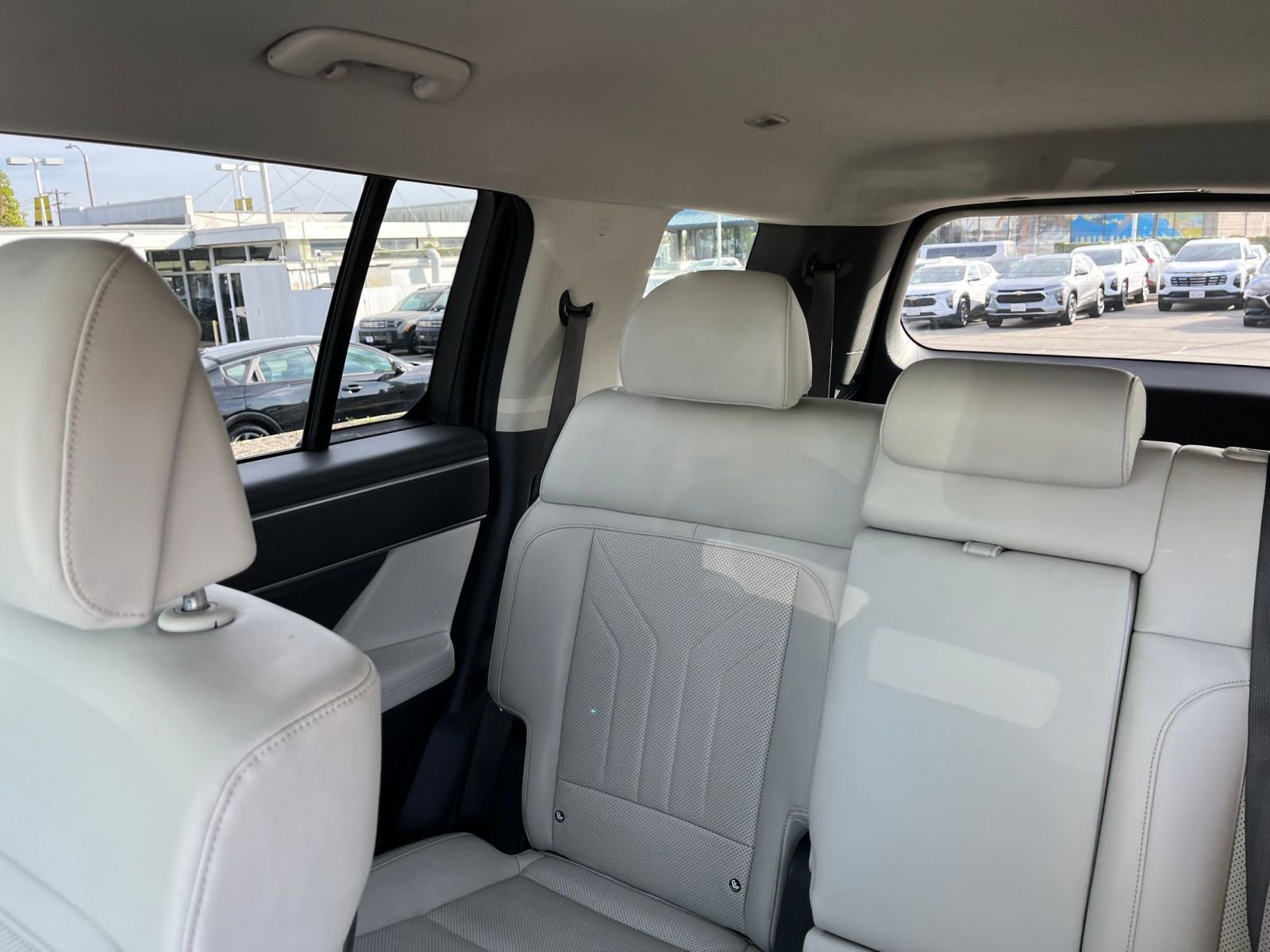 Used 2025 Hyundai Santa Fe SEL image 41