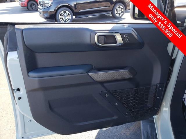 Used 2021 Ford Bronco Outer Banks image 17