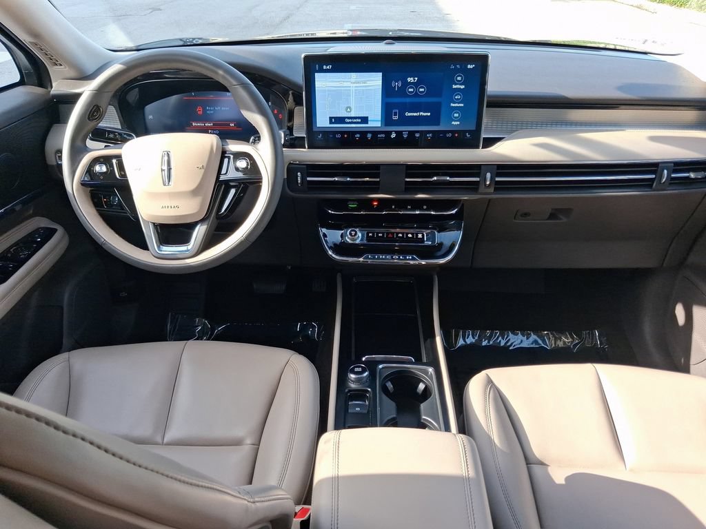 Used 2023 Lincoln Corsair FWD image 12