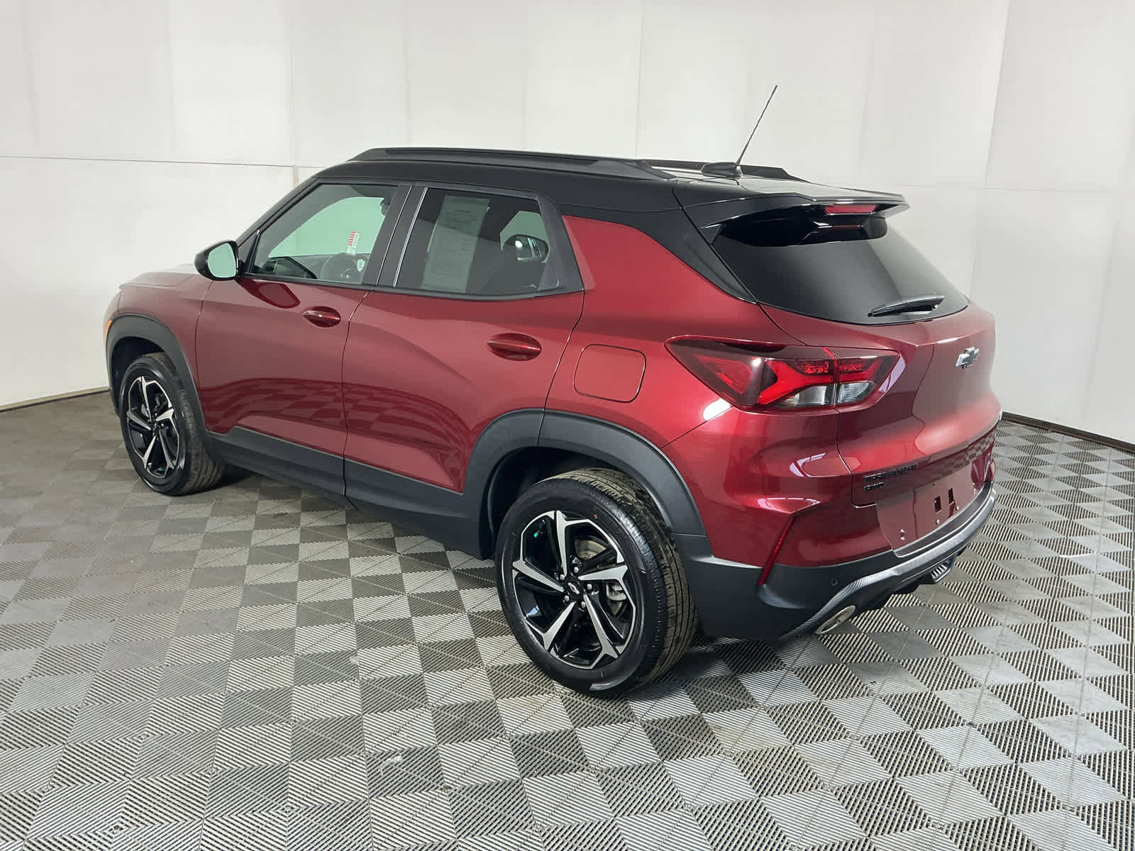 Used 2023 Chevrolet TrailBlazer RS w/ Convenience Package image 8