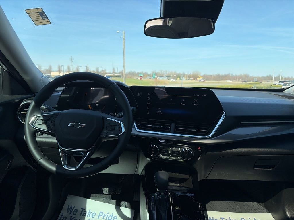 Certified 2025 Chevrolet Trax ACTIV w/ Sunroof Package image 44