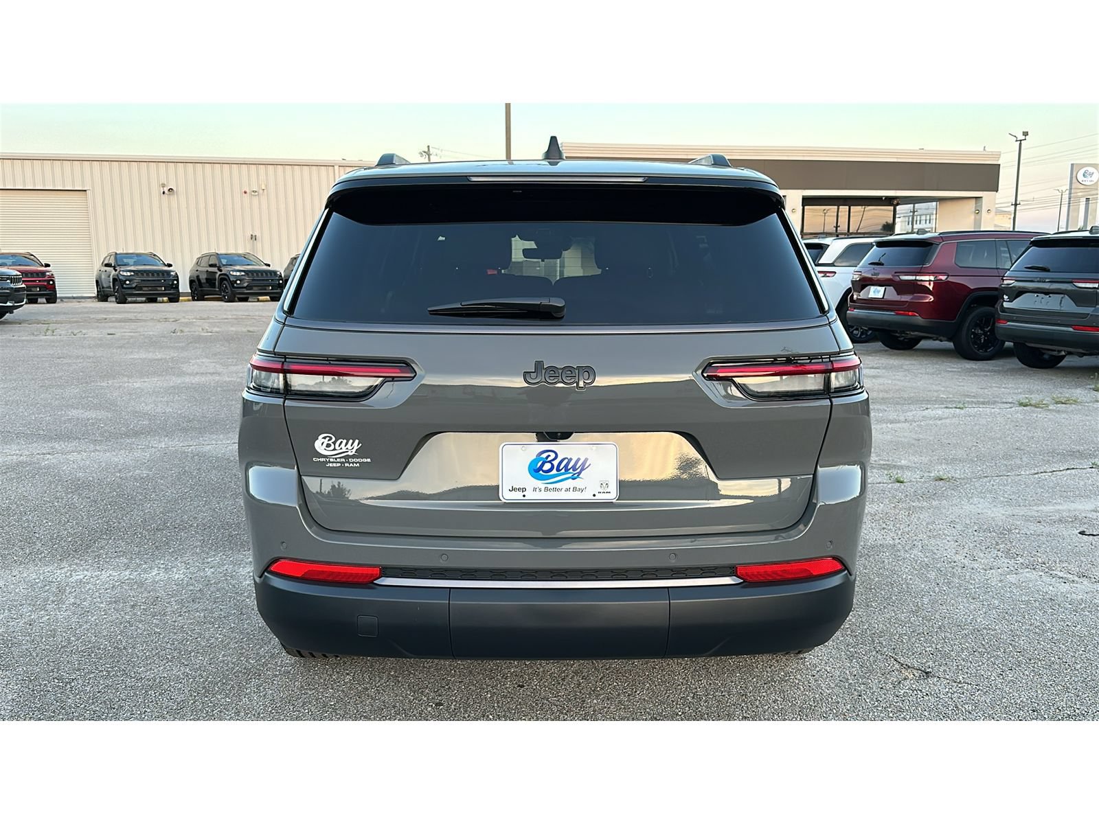 New 2027 Jeep Grand Cherokee L Limited w/ Limited Altitude Package RWD image 5