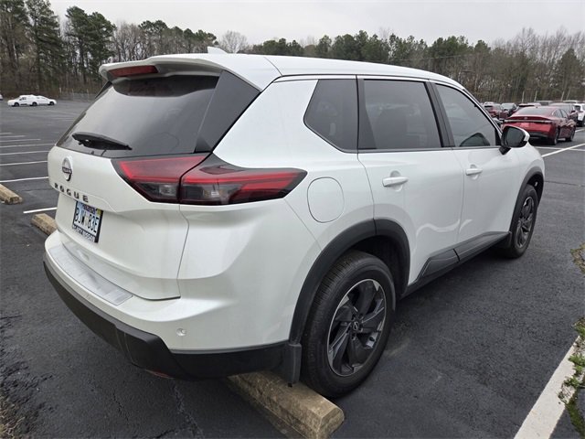 Used 2025 Nissan Rogue SV image 8