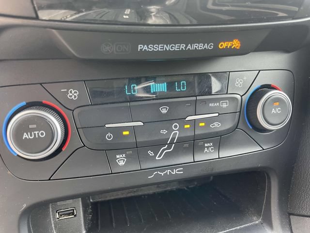 Used 2018 Ford Focus SEL FWD image 34