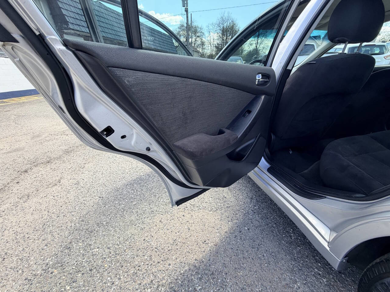 Used 2010 Nissan Altima Hybrid Sedan image 35