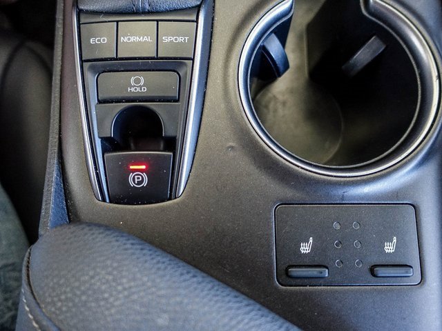 Used 2023 Toyota Camry XSE image 3