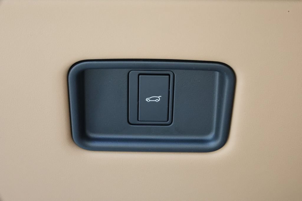 New 2027 Land Rover Range Rover SE AWD/4WD image 13