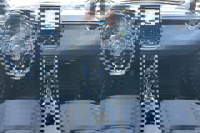 Certified 2024 Toyota Corolla Cross SE w/ Moonroof Package image 18