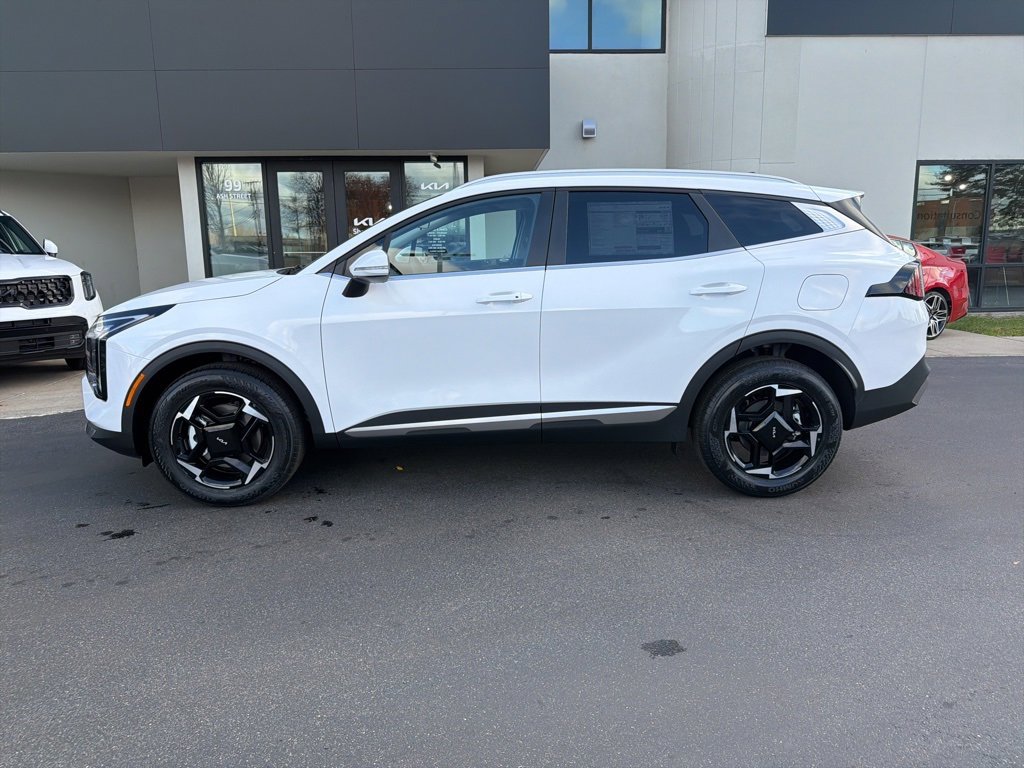 New 2026 Kia Sportage EX image 2