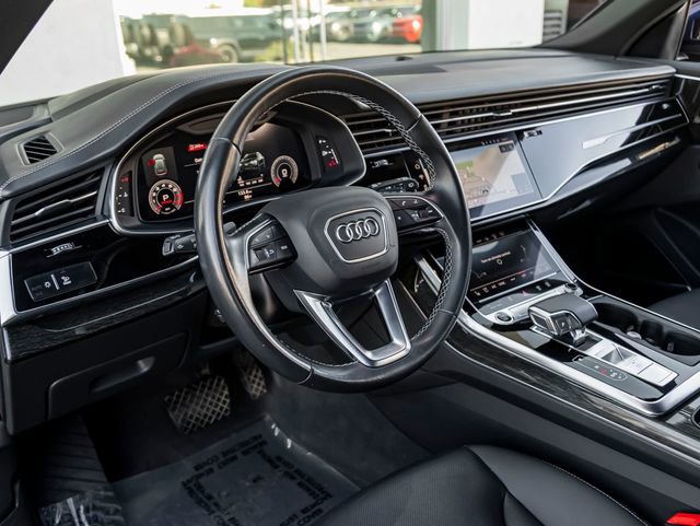 Used 2021 Audi Q8 Prestige w/ Prestige Package image 18