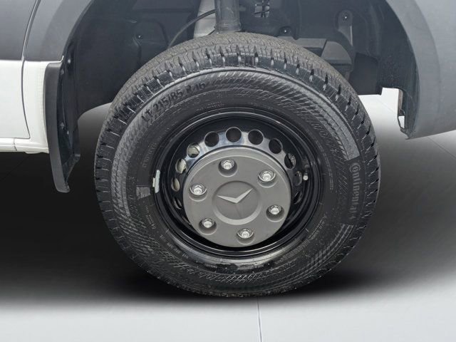 Used 2024 Mercedes-Benz Sprinter 144 Cargo w/ Parking Package image 9