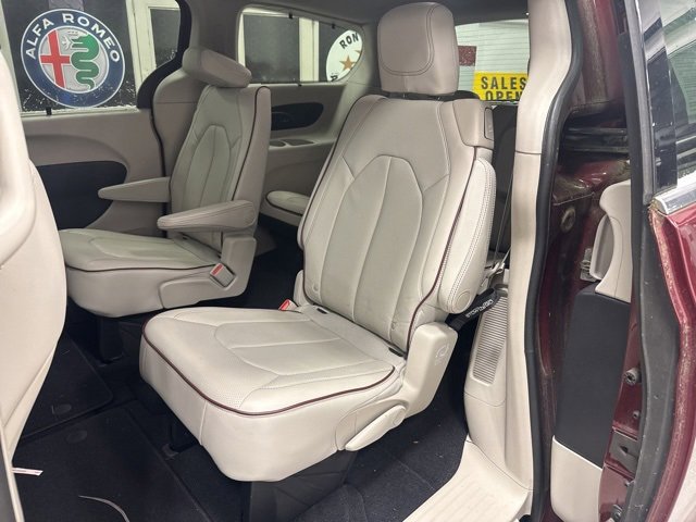Used 2017 Chrysler Pacifica Limited w/ Advanced Safetytec Group image 10