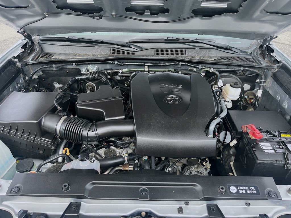 Used 2018 Toyota Tacoma TRD Sport image 29