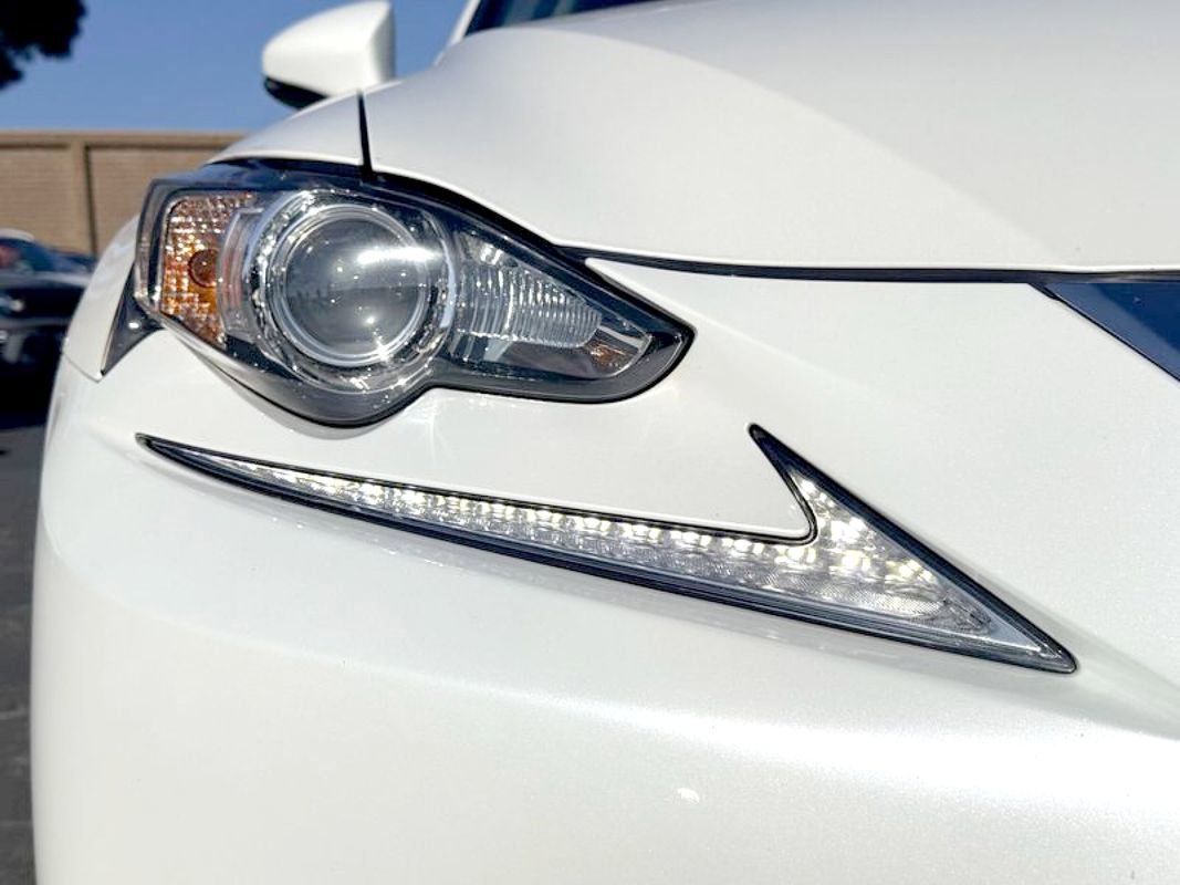 Used 2015 Lexus IS 250 image 9