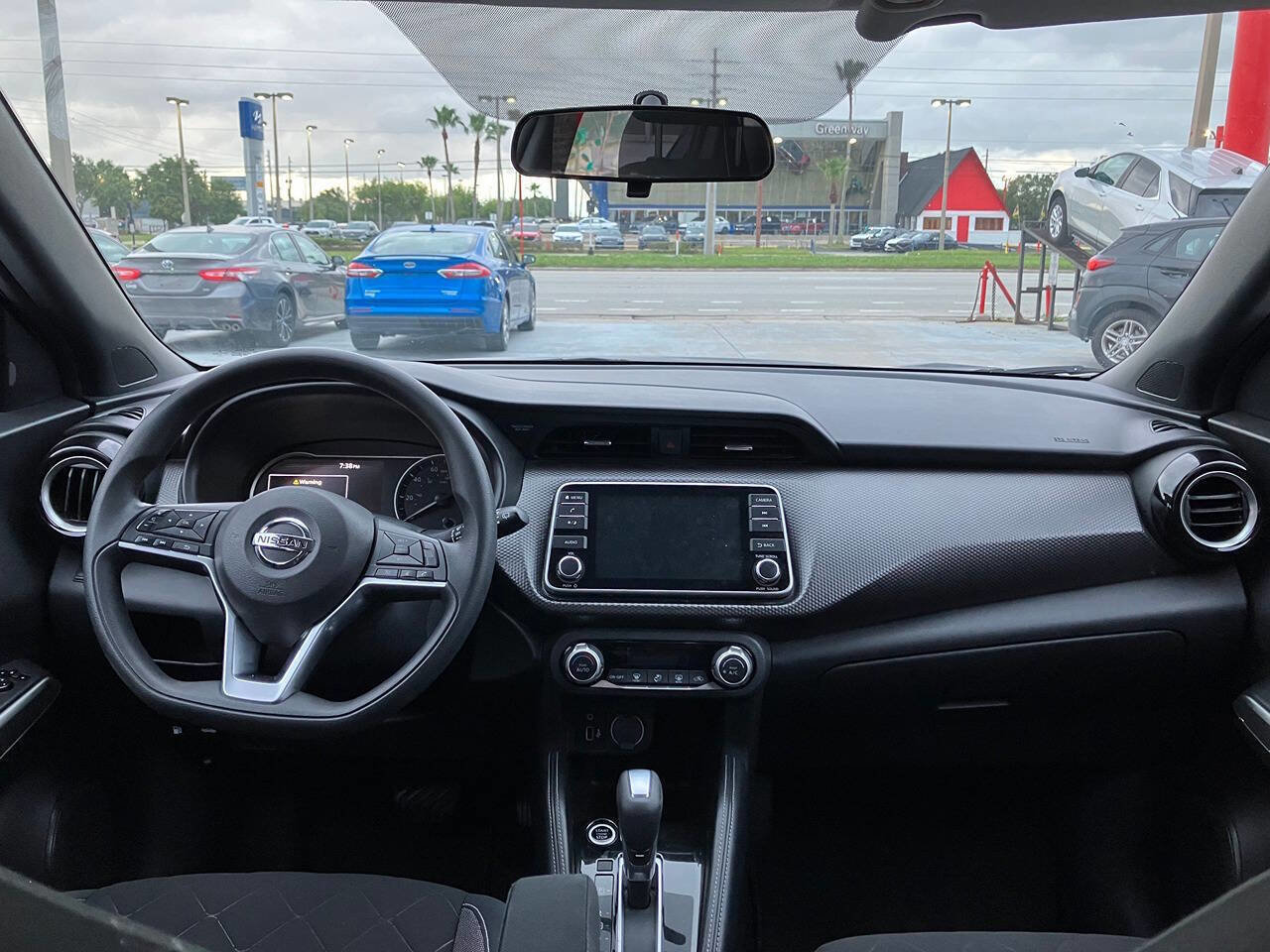 Used 2019 Nissan Kicks SV w/ Exterior Package FWD image 17