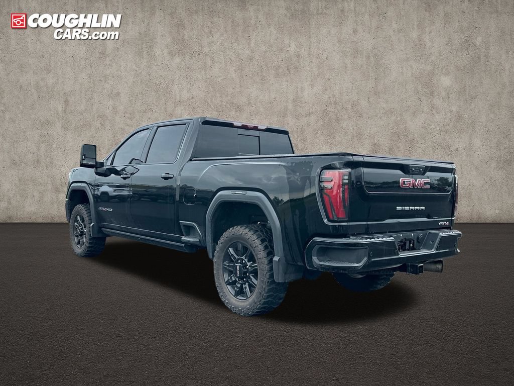 Used 2024 GMC Sierra 2500 AT4 w/ Technology Package AWD/4WD image 5