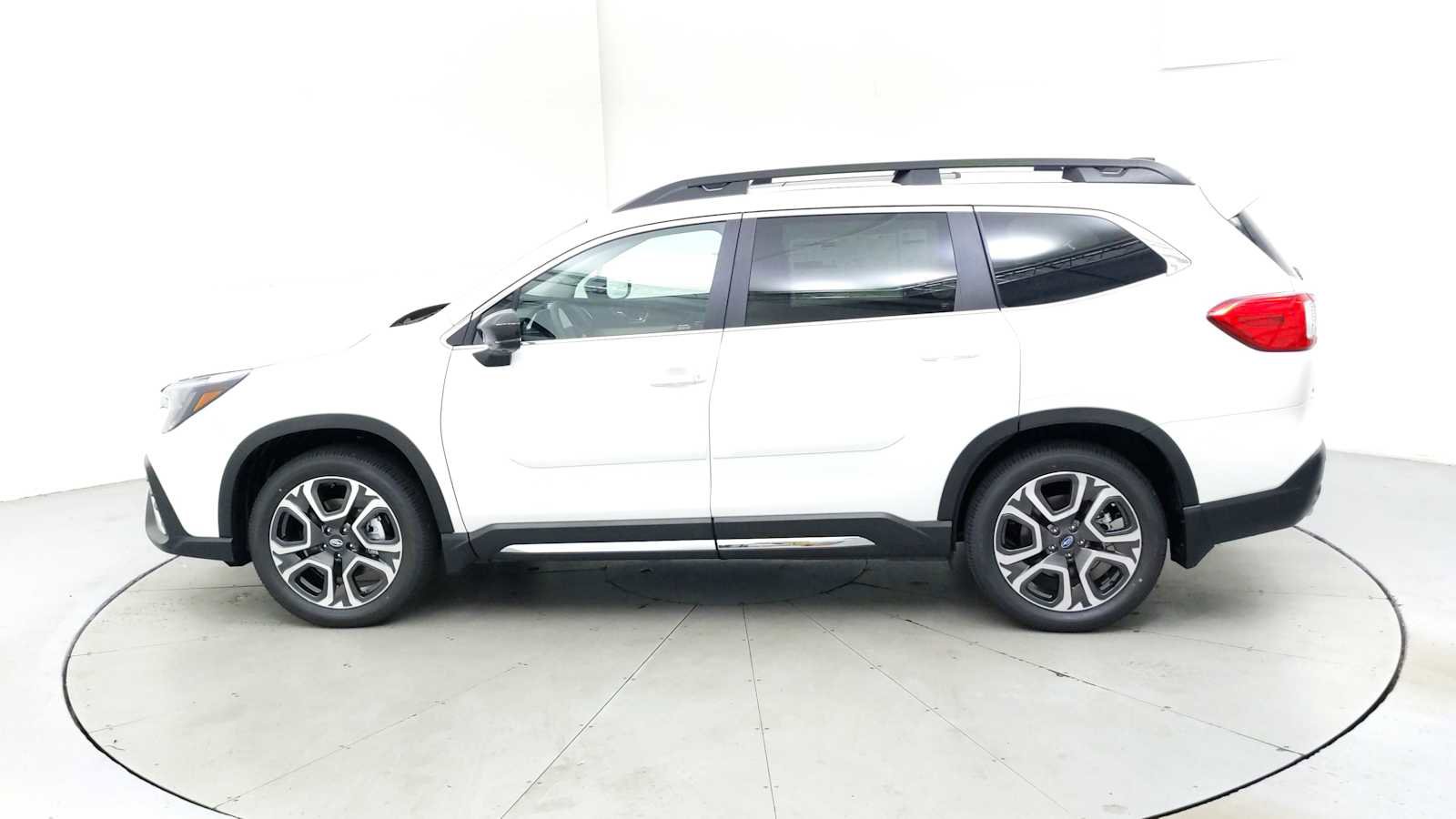 New 2025 Subaru Ascent Limited image 6