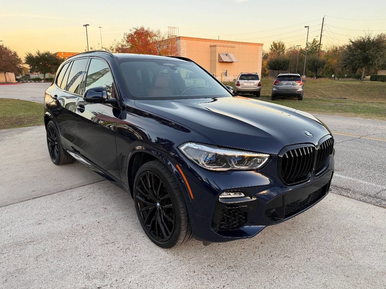Used 2020 BMW X5 xDrive40i w/ M Sport Package image 4