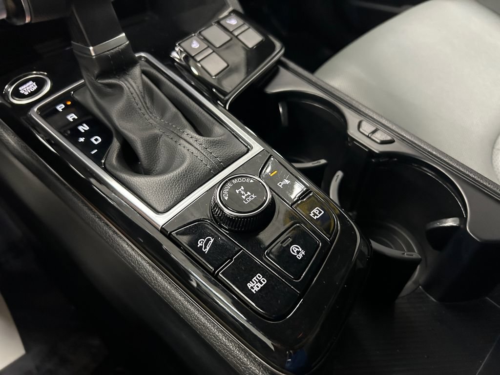 Used 2023 Kia Sportage X-Line w/ X-Line Premium Package AWD/4WD image 16