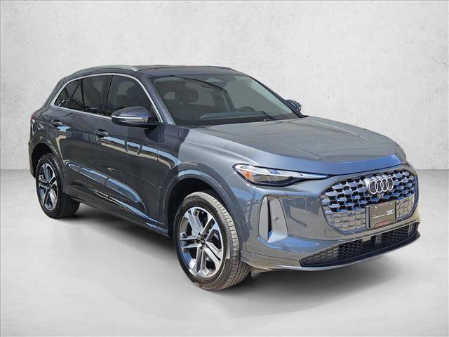Used 2025 Audi Q5 Premium w/ Convenience Package AWD/4WD image 3