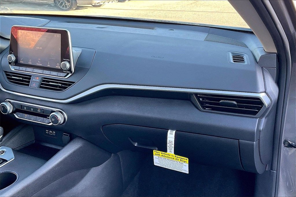 Used 2025 Nissan Altima 2.5 S image 16