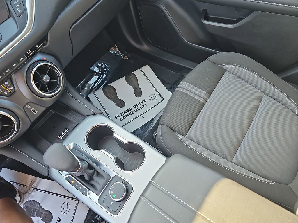 Used 2024 Chevrolet Blazer LT w/ Convenience Package image 28