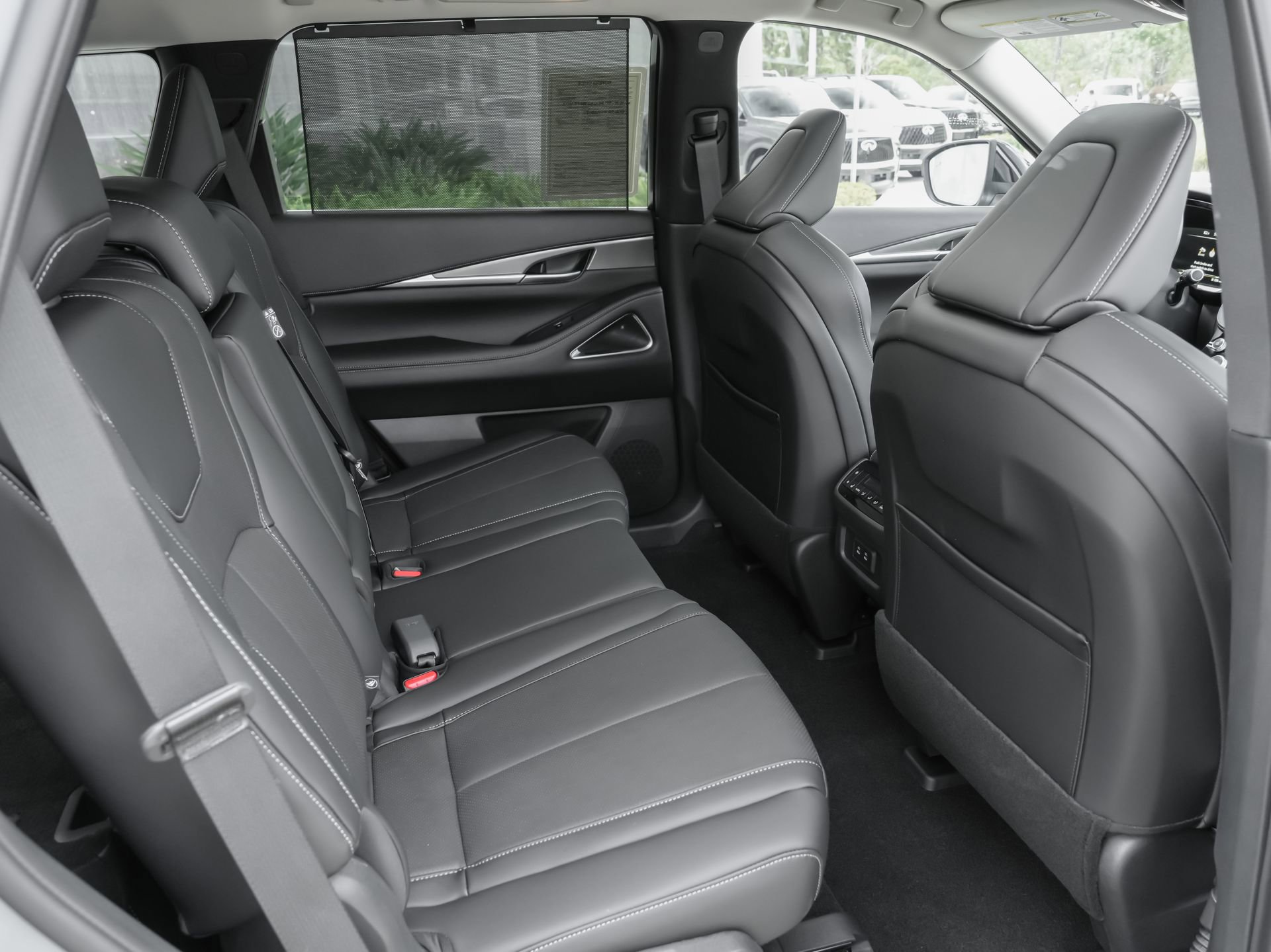 Certified 2026 INFINITI QX60 Luxe w/ Cargo Package FWD image 35