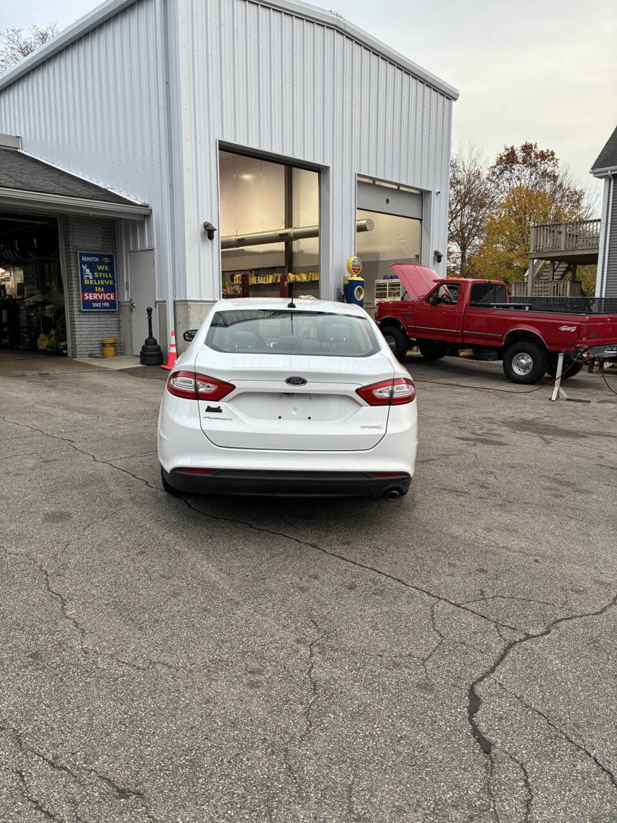 Used 2015 Ford Fusion S image 6