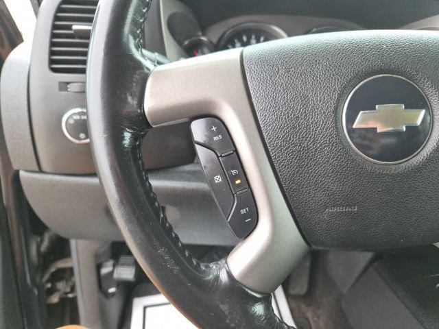 Used 2010 Chevrolet Silverado 2500 LT w/ Interior Plus Package AWD/4WD image 16