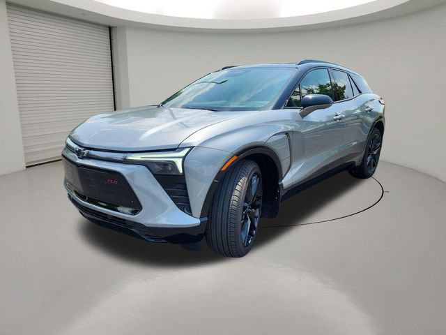 New 2026 Chevrolet Blazer EV RS w/ LPO, Blackout Package FWD image 3