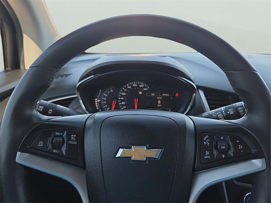 Used 2018 Chevrolet Trax LT w/ LT Convenience Package image 19