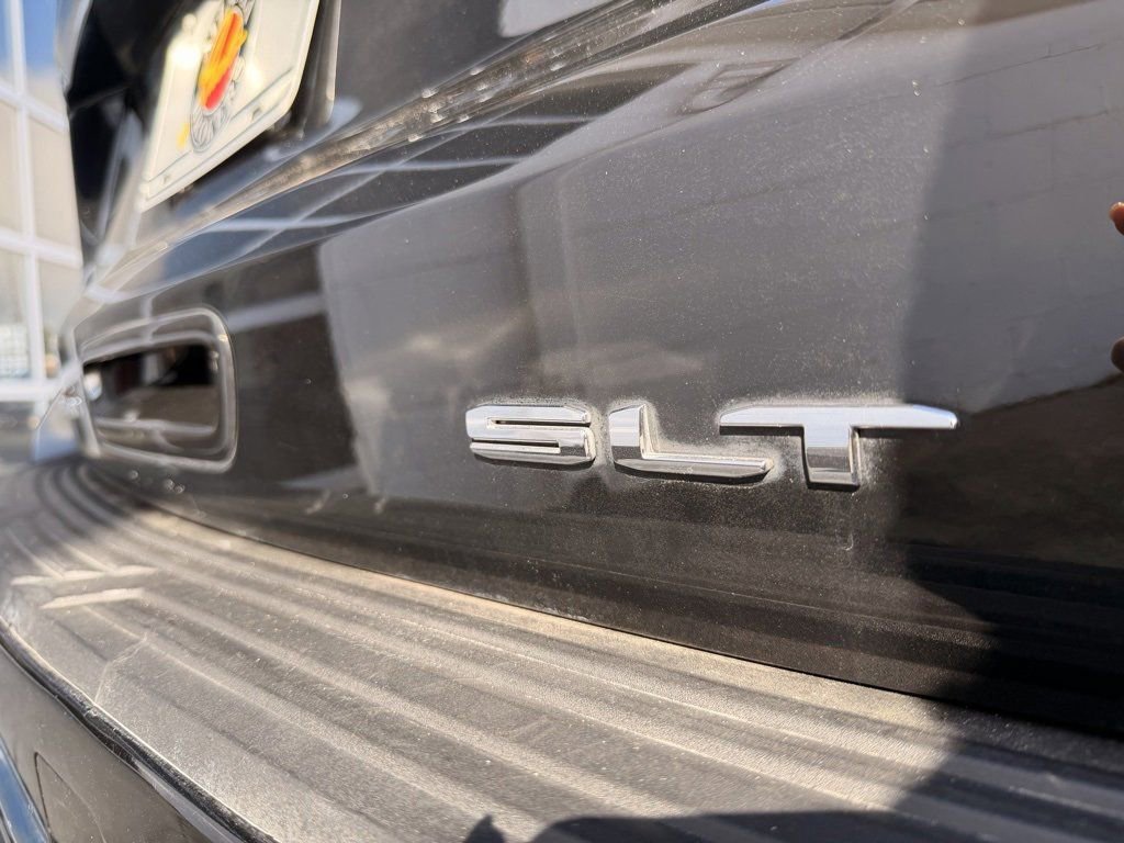 Used 2023 GMC Yukon XL SLT image 8