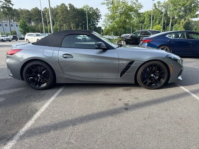 Certified 2024 BMW Z4 M40i w/ Premium Package RWD image 4