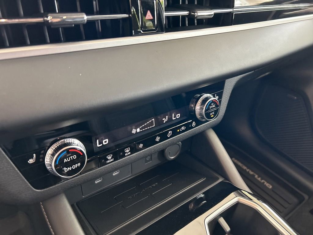 Used 2026 Mitsubishi Outlander SE FWD image 43