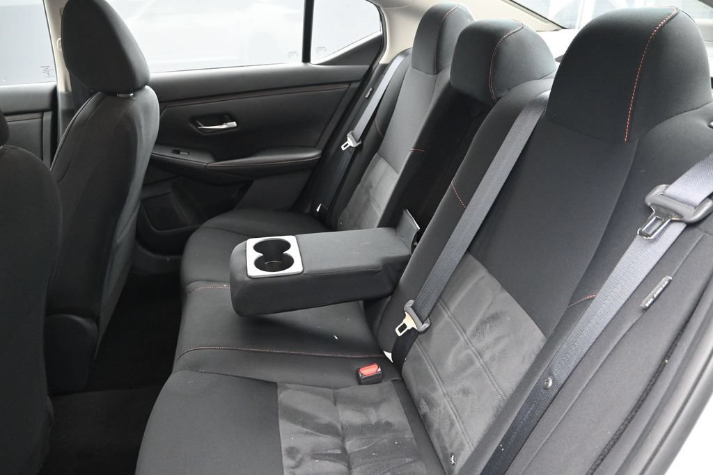 Used 2025 Nissan Sentra SR FWD image 17