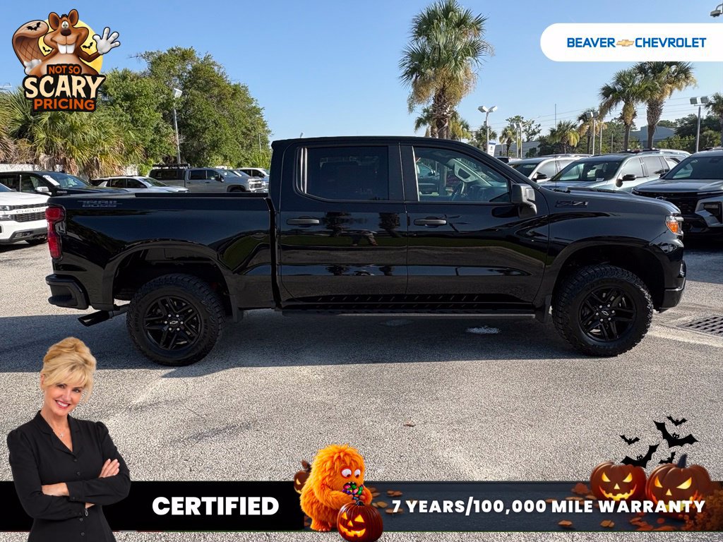 Used 2025 Chevrolet Silverado 1500 Custom Trail Boss w/ Dark Appearance Package AWD/4WD image 8