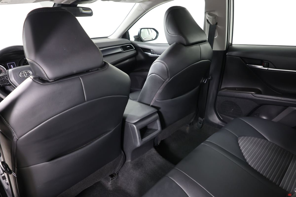 Used 2024 Toyota Camry SE FWD image 32
